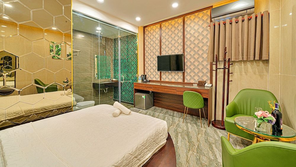 undefined S79 T68 Hotel Go Vap 3