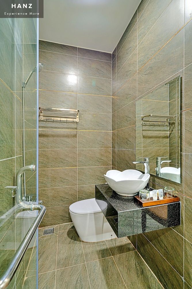 undefined S79 T68 Hotel Go Vap 8