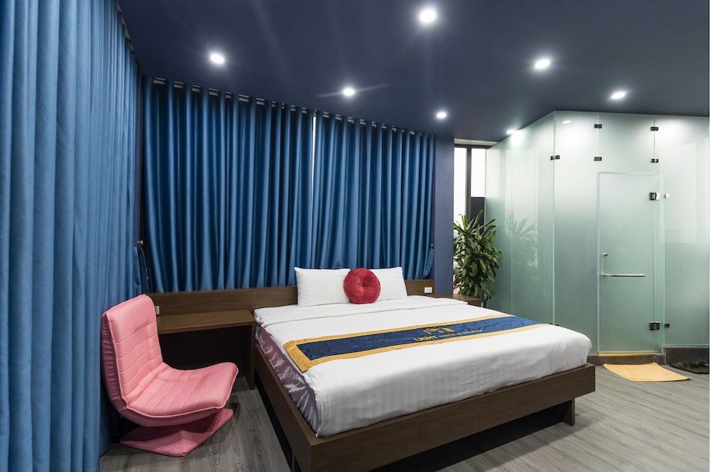 undefined Lighthouse & Rooftop 3