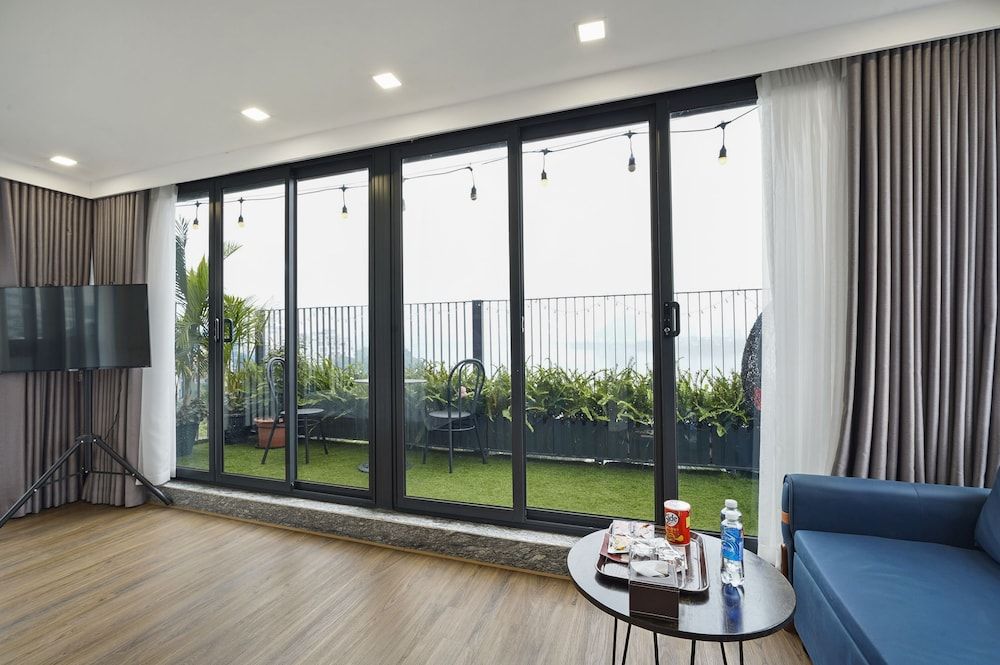 Lake View Hotel Executive Double Room 11