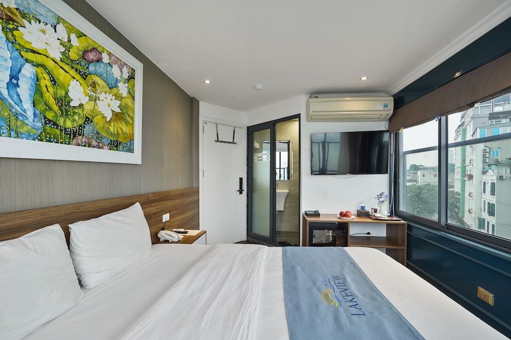 Lake View Hotel Deluxe Double or Twin Room 4