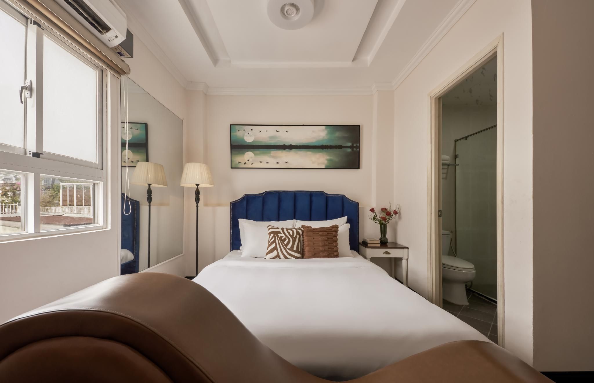 Deluxe Double with Window