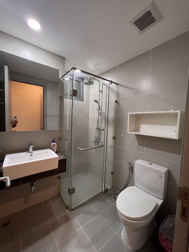 Supertramp House - Gold View Apartment Family Apartment, 2 Bedrooms, River View 14