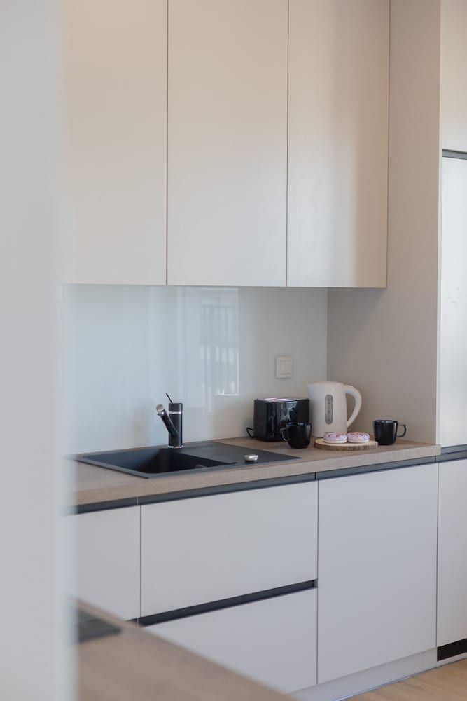 Optykow Apartment Warsaw by Renters Apartment, 2 Bedrooms, Balcony 8