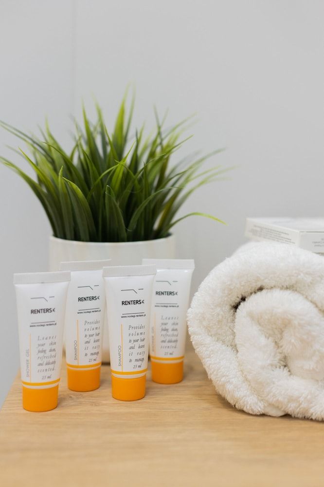 Optykow Apartment Warsaw by Renters Apartment, 2 Bedrooms, Balcony 16