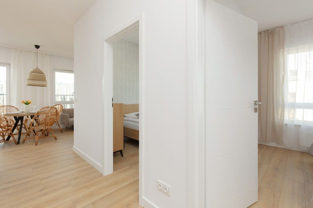 Optykow Apartment Warsaw by Renters Apartment, 2 Bedrooms, Balcony 14