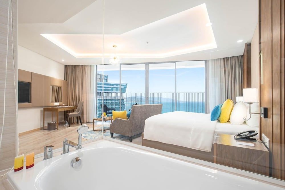 Grand Suite, Hot Tub, Sea View