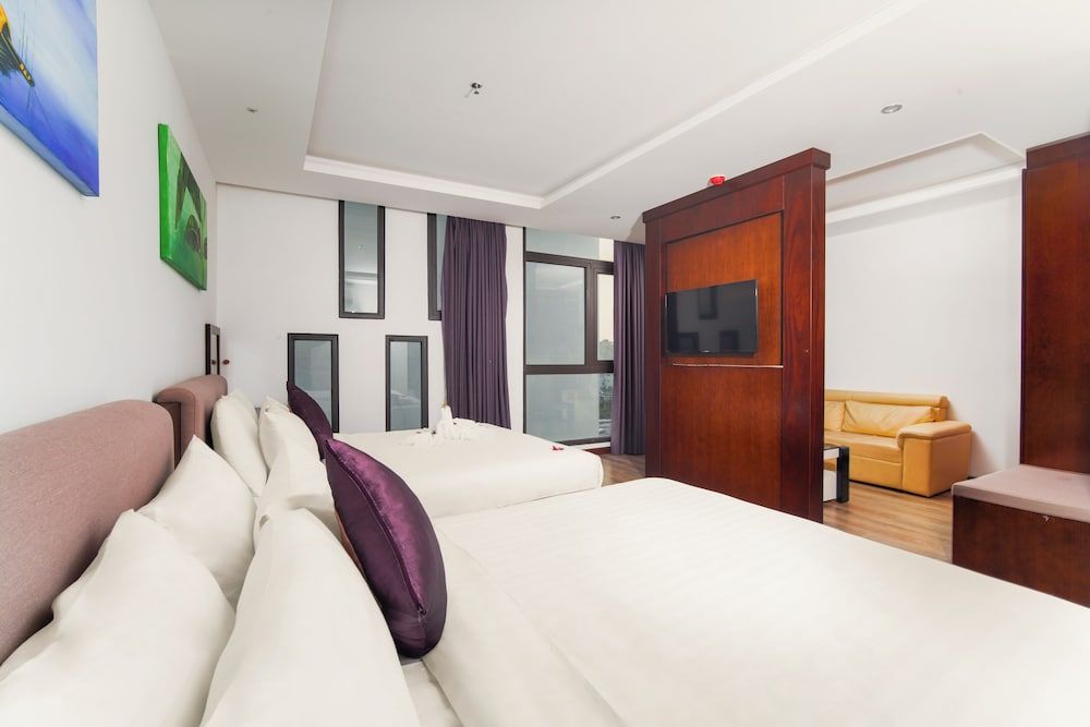 undefined Golden Sun Hotel 3