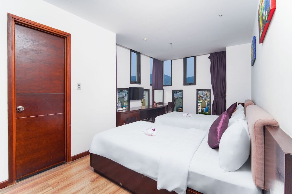 Golden Sun Hotel Deluxe Twin Room 7