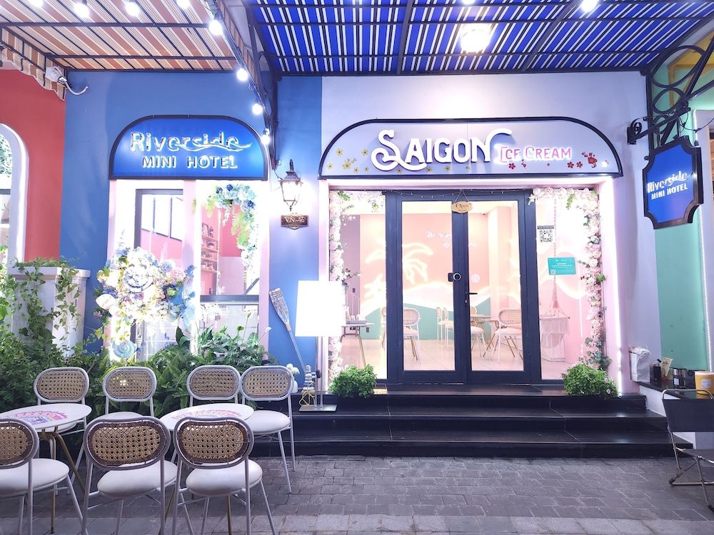 undefined Riverside Mini Hotel Grand World 2