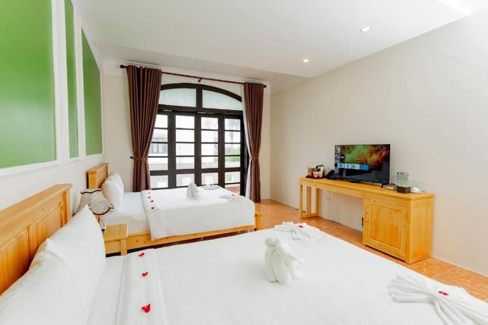 Deluxe Family Room