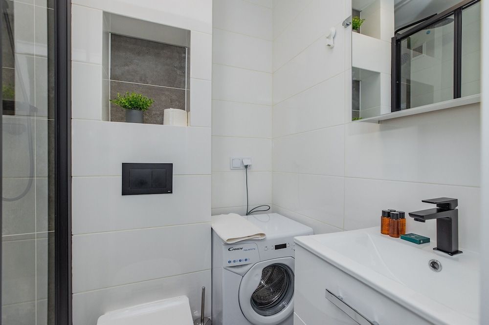 ShortStayPoland Śliska B111 Comfort Studio Suite 12