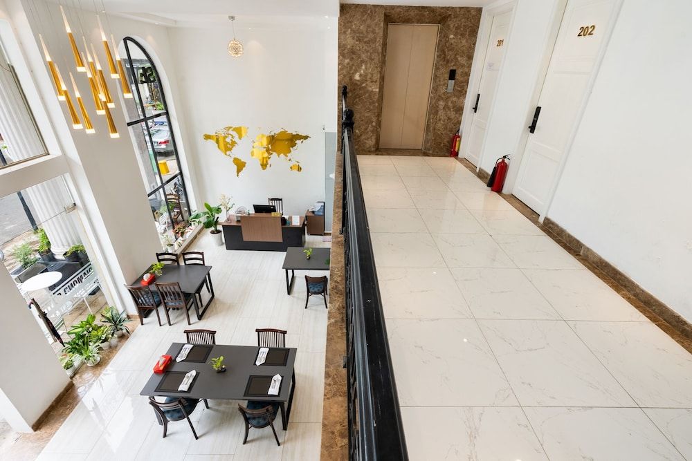 undefined Diamond Boutique 10