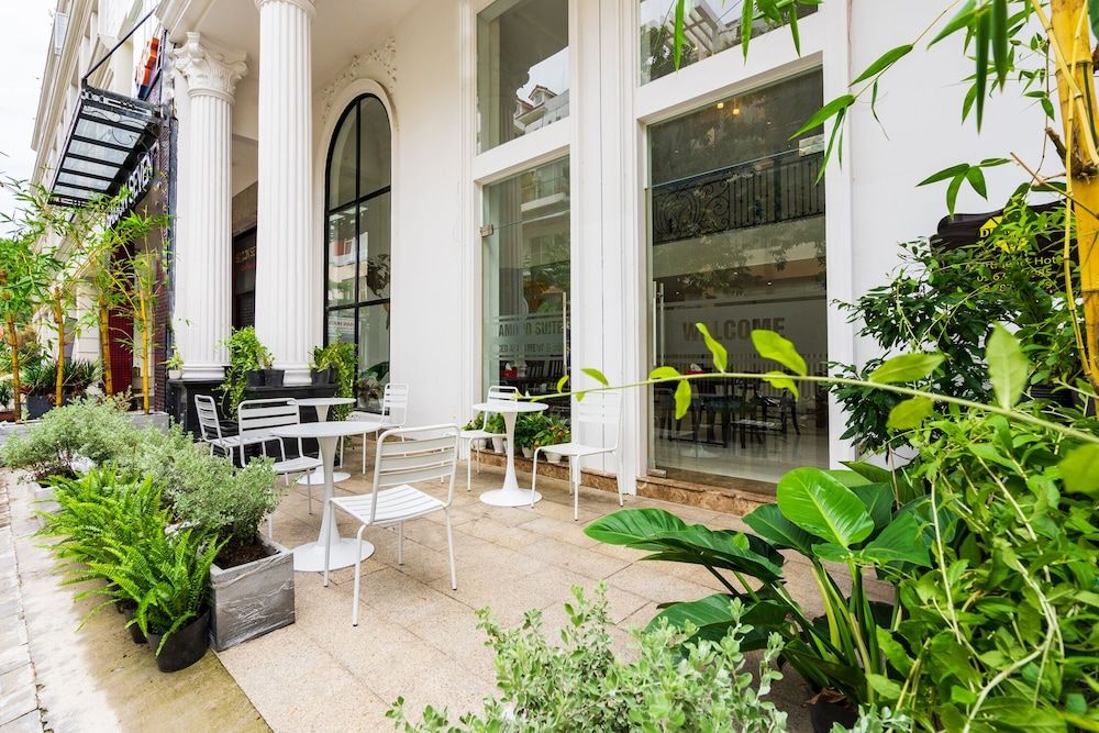 undefined Diamond Boutique 2