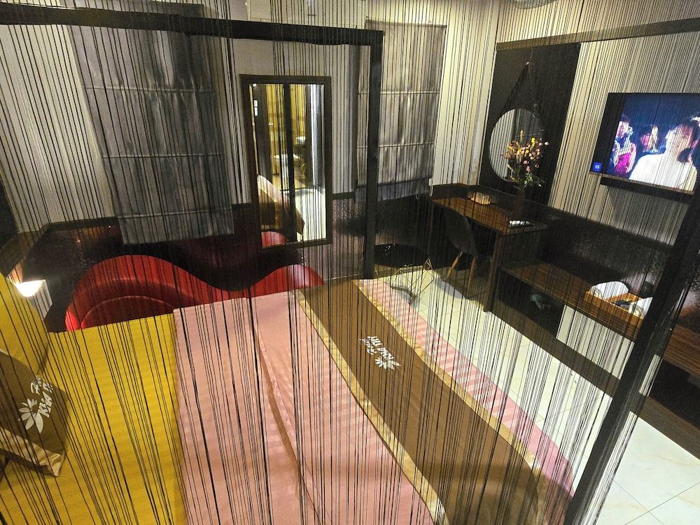 Kha Thy Hotel 2 Romantic Double Room Single Use, 1 Queen Bed 3