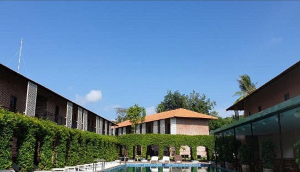 undefined Countryside Garden Resort 10