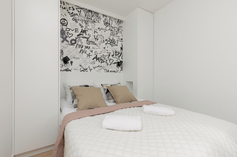 undefined Emilii Plater Apartment by Renters 5