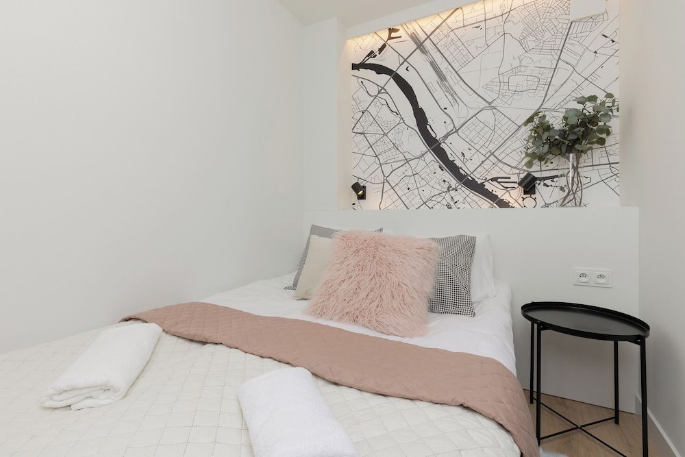 undefined Emilii Plater Apartment by Renters 9