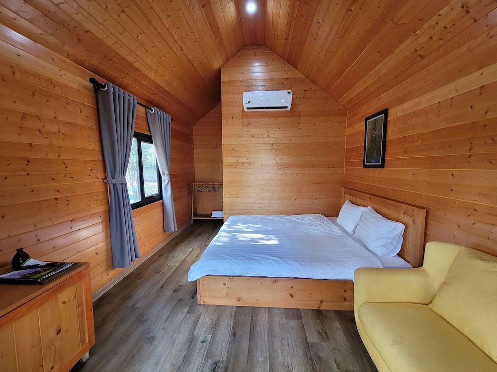 Truc An Village Eco Lakeview