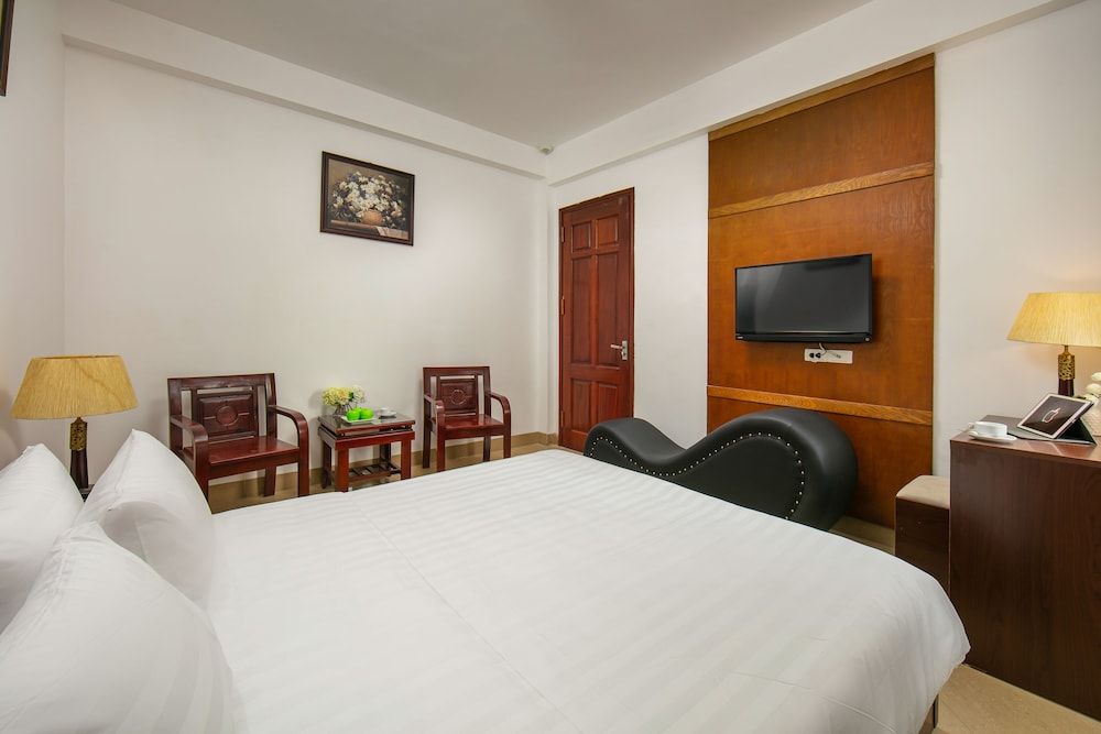 undefined Mia Sen Vong 9