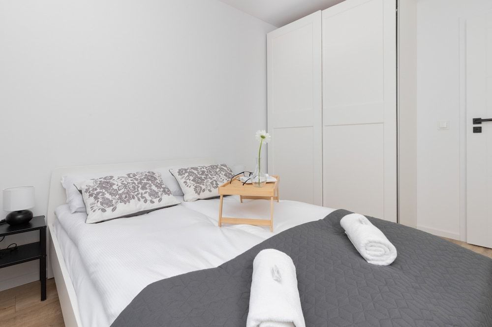 undefined Osiedle Latarnikow Apartment by Renters 6