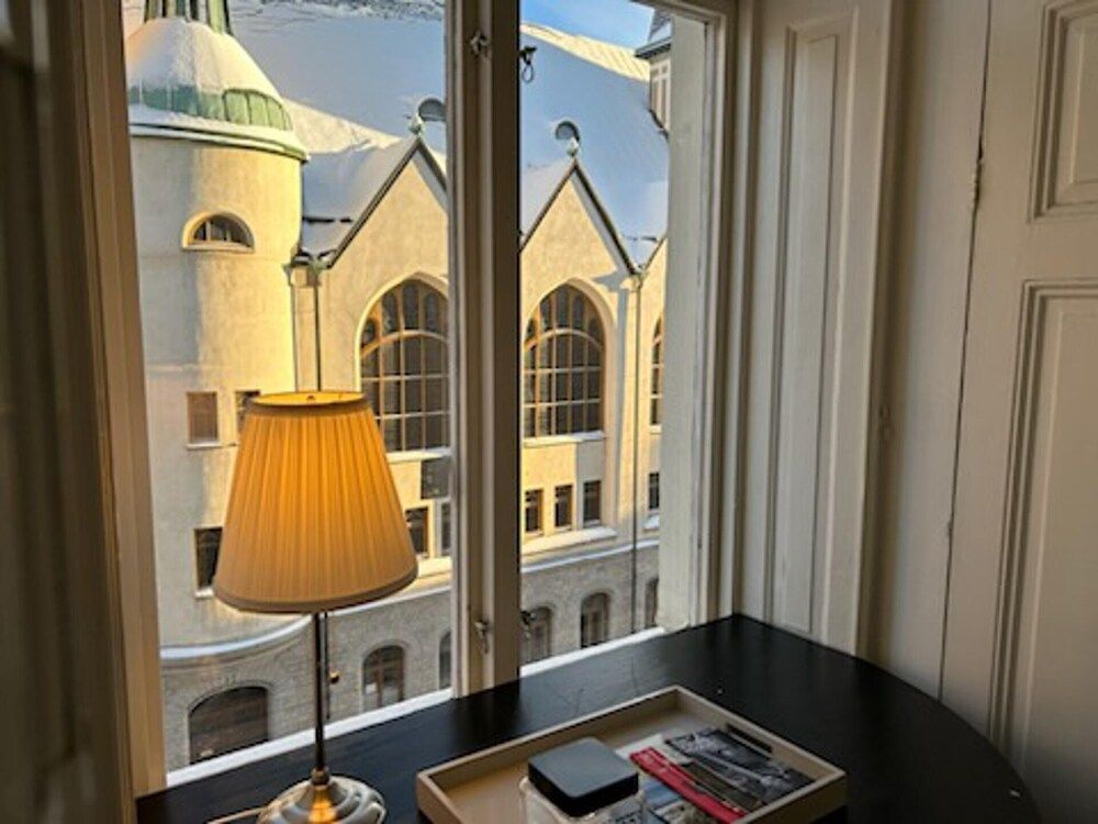 Stockholm Loft Haven 3 Beds in a 1-bedroom Gem Apartment 15