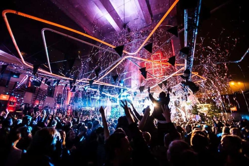 Stockholm Loft Haven 3 Beds in a 1-bedroom Gem Apartment 13