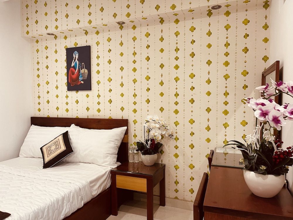 undefined SaiGon Europe Hotel 9