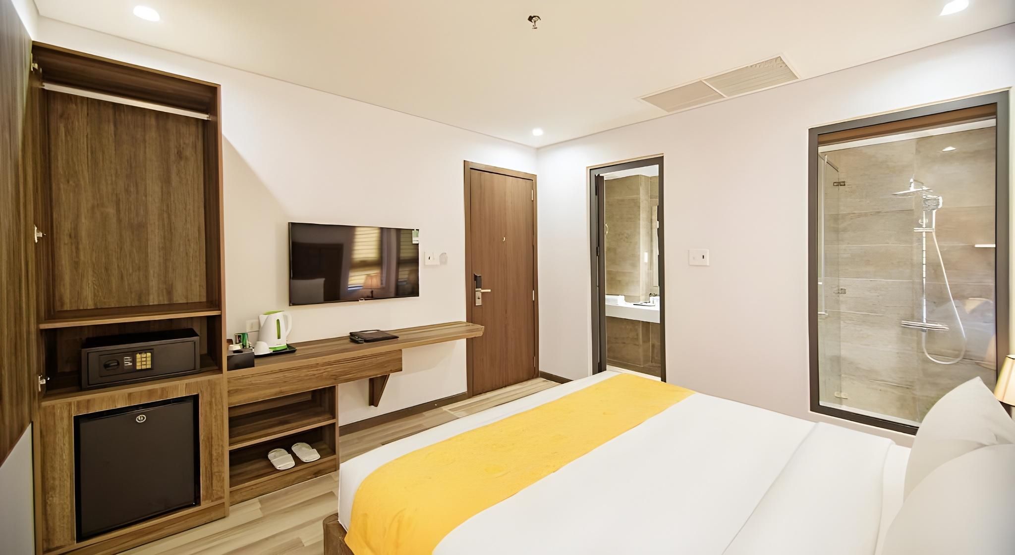 undefined SEA LIGHT HOTEL DA NANG 9