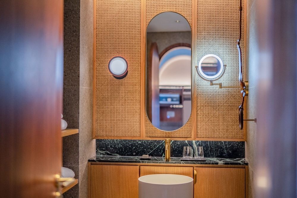 L7 WEST LAKE HANOI BY LOTTE Superior Double Room 2