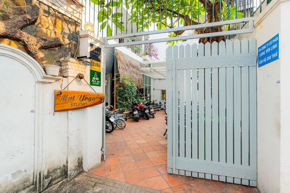 undefined LUS APARTMENT