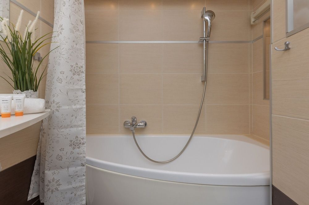 undefined Warsaw Airport Apartment by Renters 10