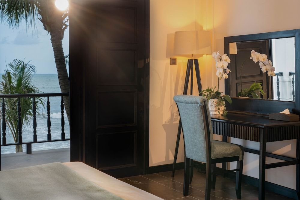 DANKBAAR RESORT Premier Double Room, 1 King Bed, Balcony, Sea View 5