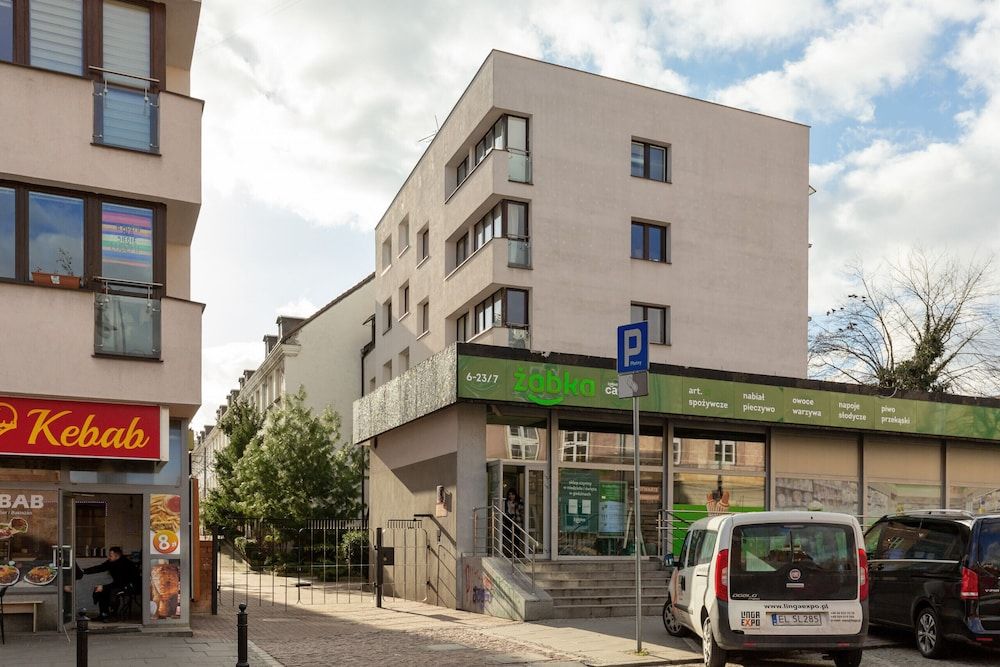 undefined Apartments Old Town Warsaw by Renters 2