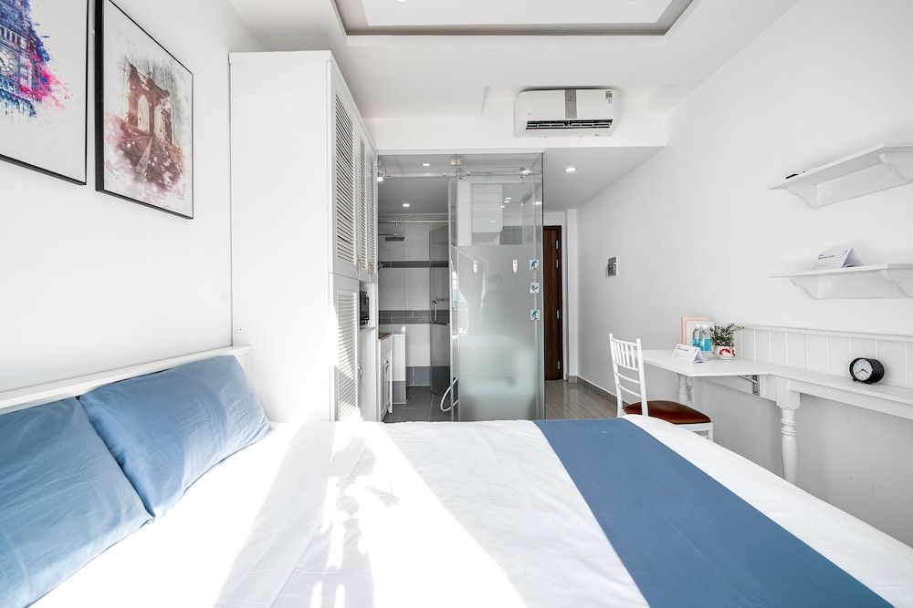 Cozrum Homes - Sonata Residence Premium Apartment 4