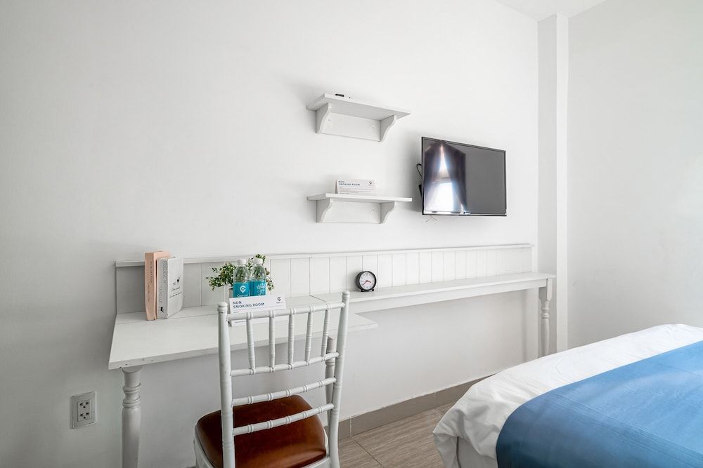 Cozrum Homes - Sonata Residence Premium Apartment 16