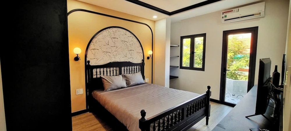 undefined SARGON D'LUXE 2