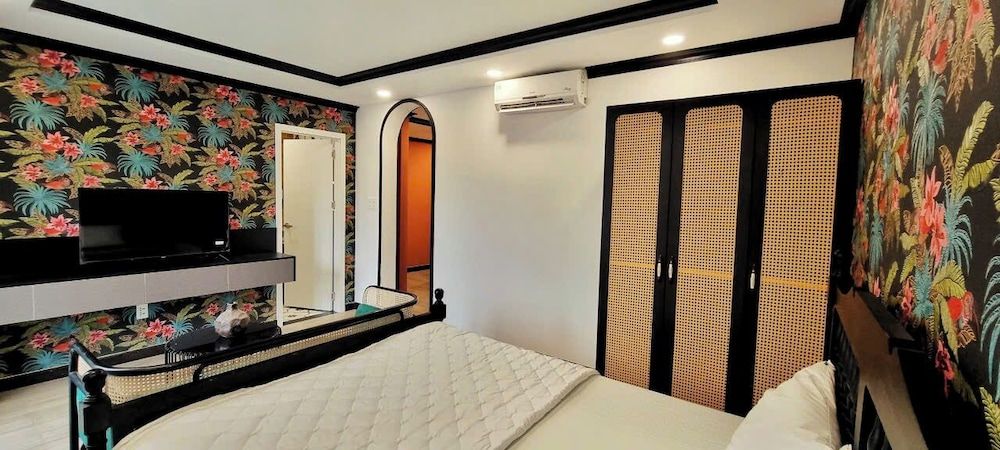 undefined SARGON D'LUXE 10