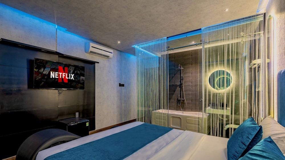 undefined Midas Hotel 7