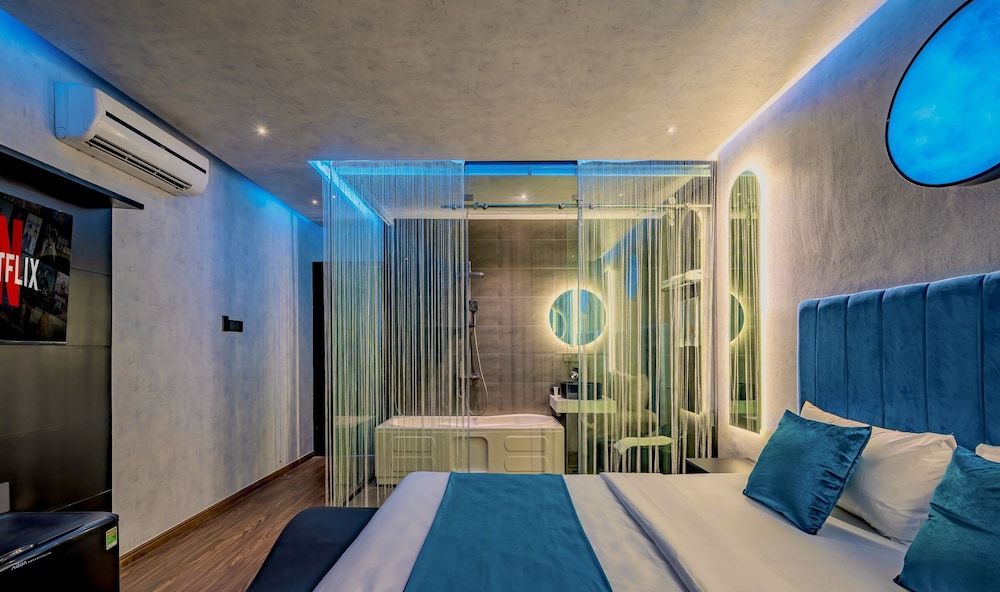 undefined Midas Hotel 8