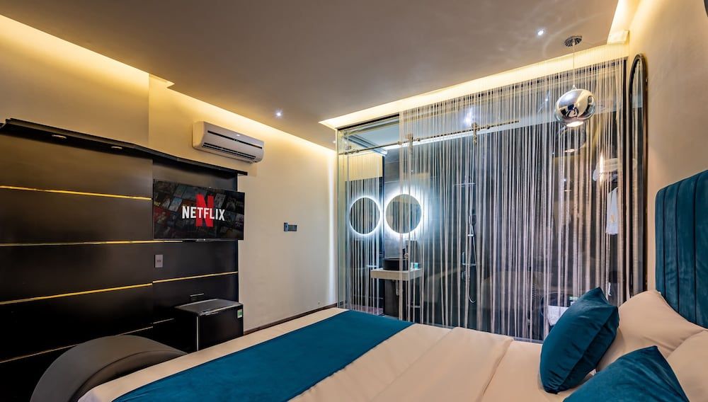 undefined Midas Hotel 6