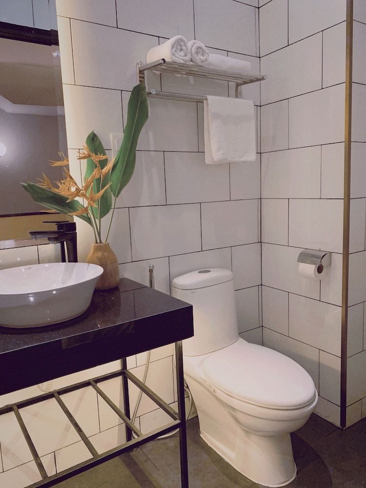 undefined Aluny Boutiquestay 8