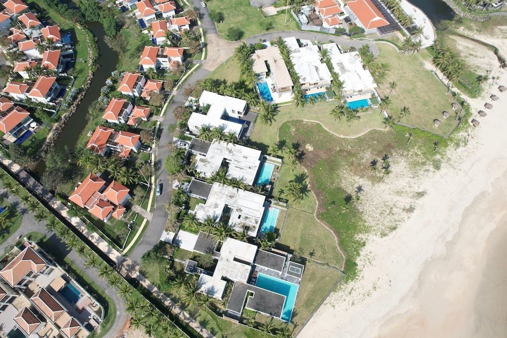 undefined Luxury Beachfront Villa W Private Pool Beach Num1 4