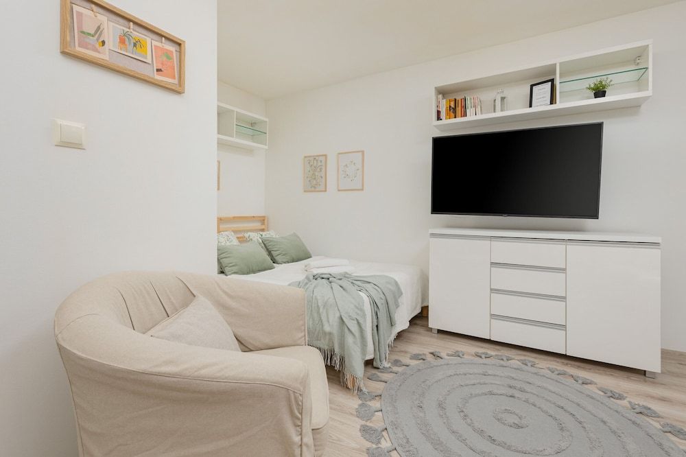 undefined Light Studio With Balcony by Renters 9