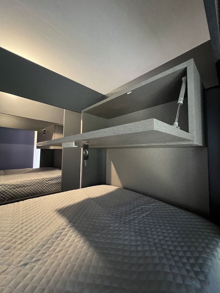 Exclusive Room, Mixed Dorm, Private Bathroom (8)