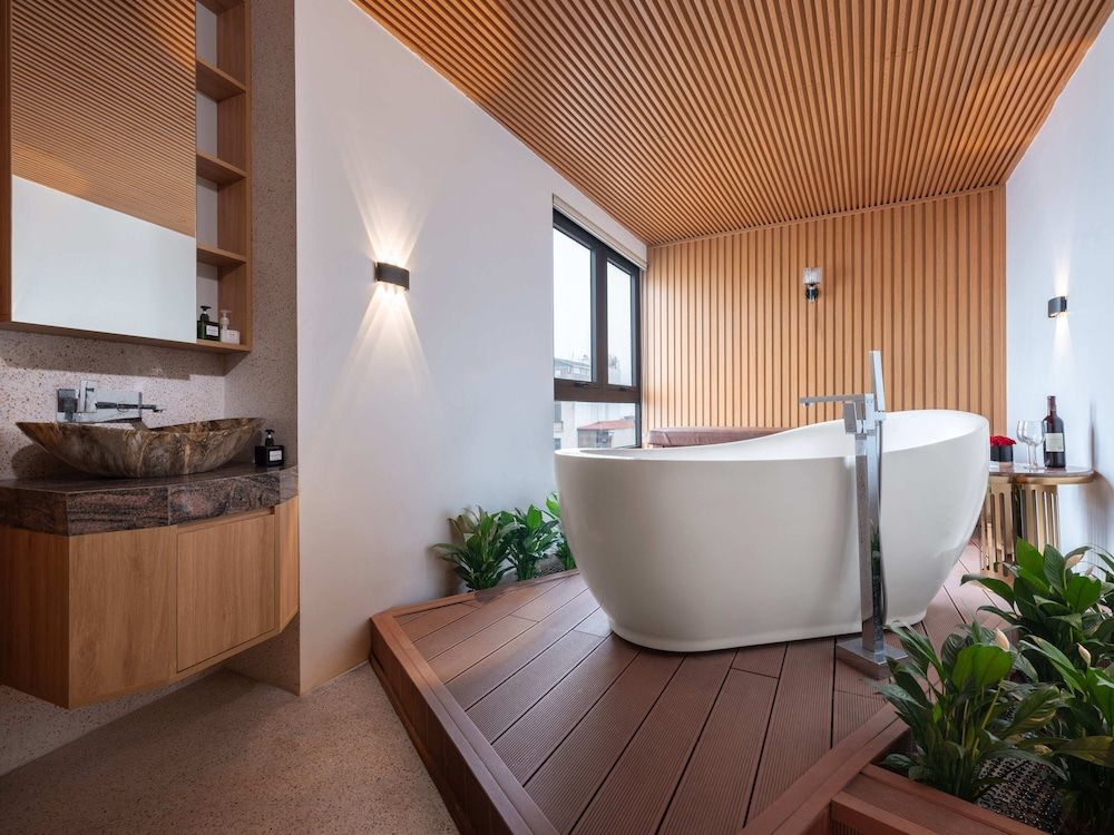 undefined MoonLight Tay Ho 9