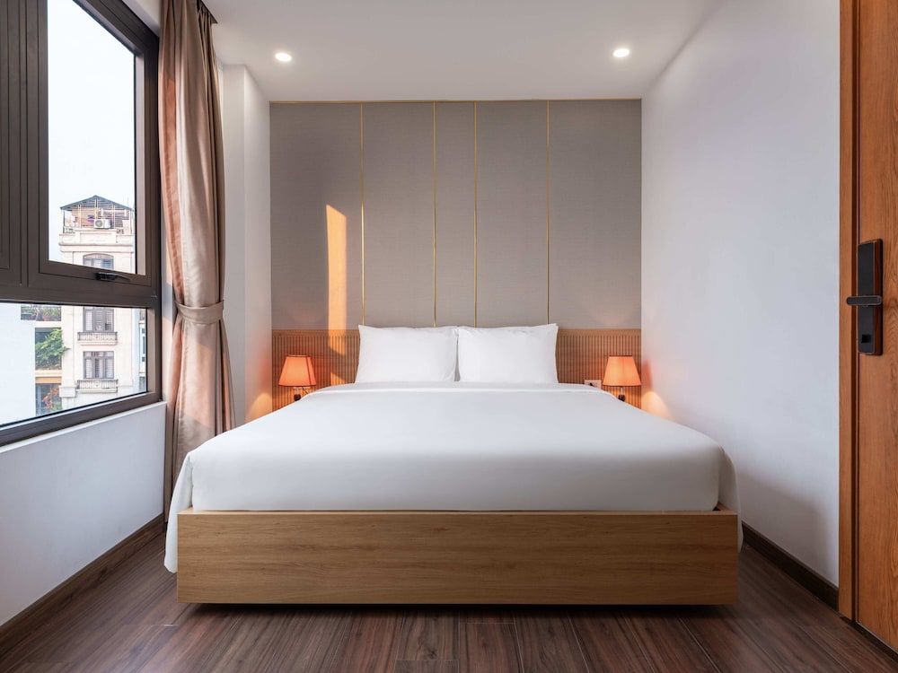 undefined MoonLight Tay Ho 3