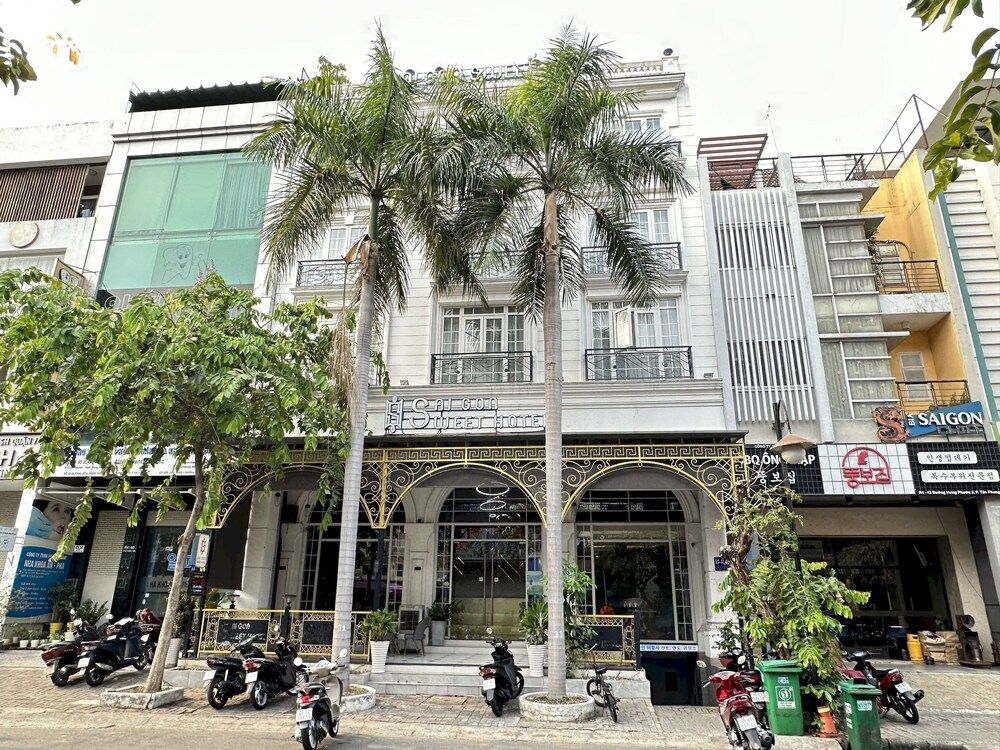 undefined Capital O 1177 Saigon Sweet Hotel 4