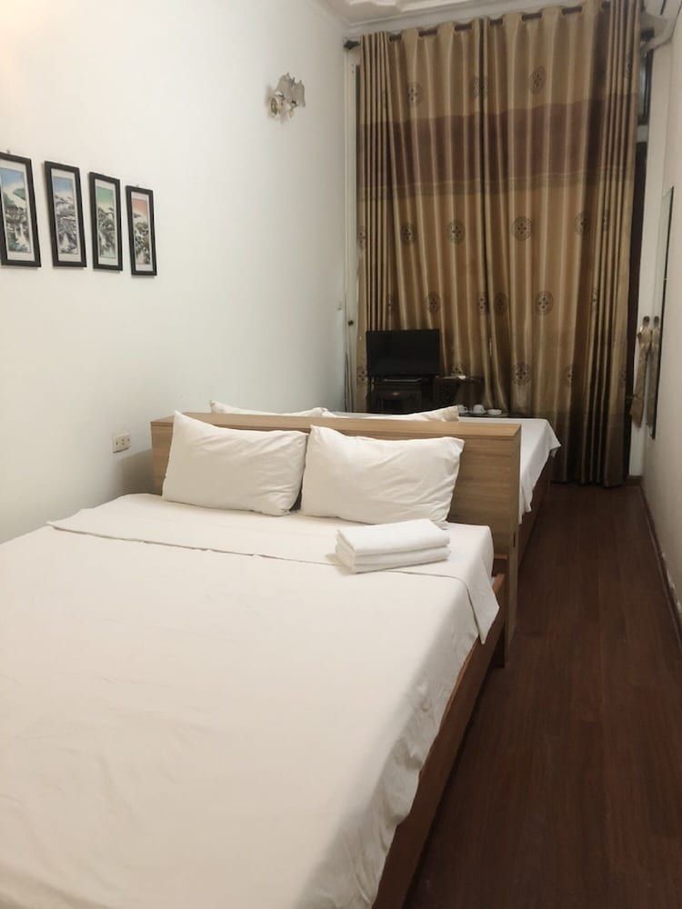 undefined Cheering House 2