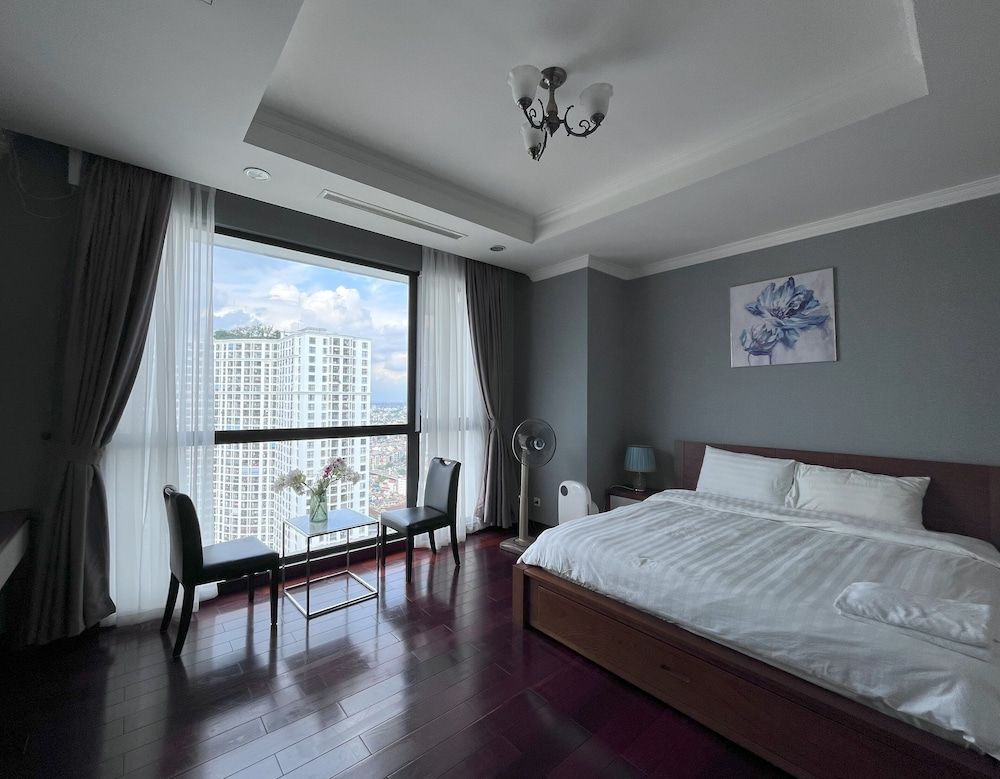 undefined Mai-homestay Royal City 3 bedrooms 9